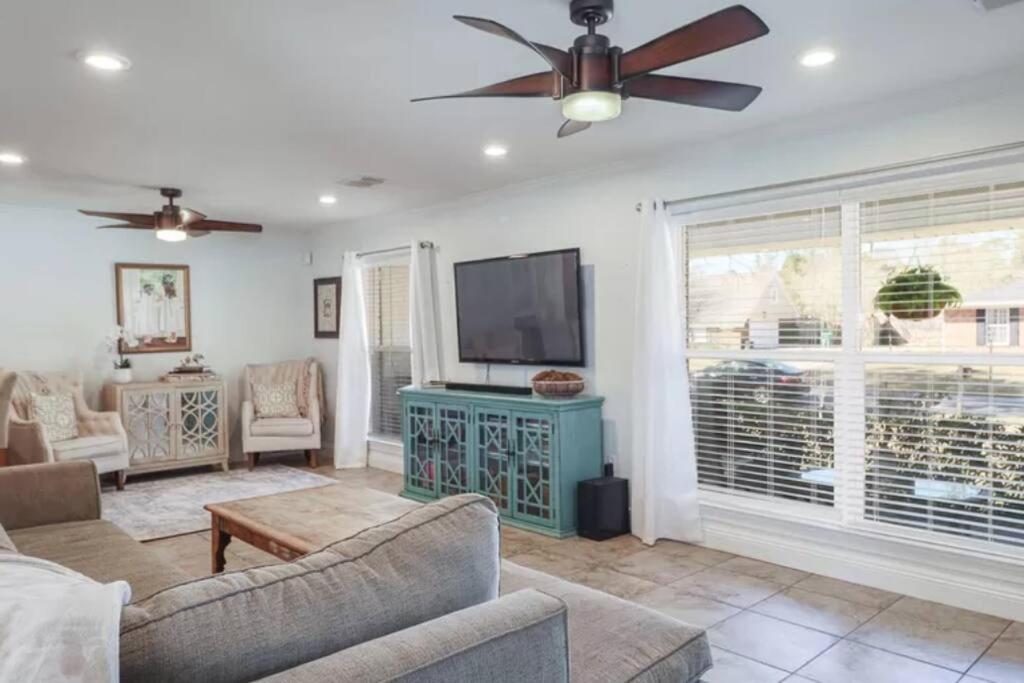 4/3 Home Centrally Located, Beach, Casino, Airport, Dining, Golfing, Shopping, Entertainment Gulfport Exterior foto