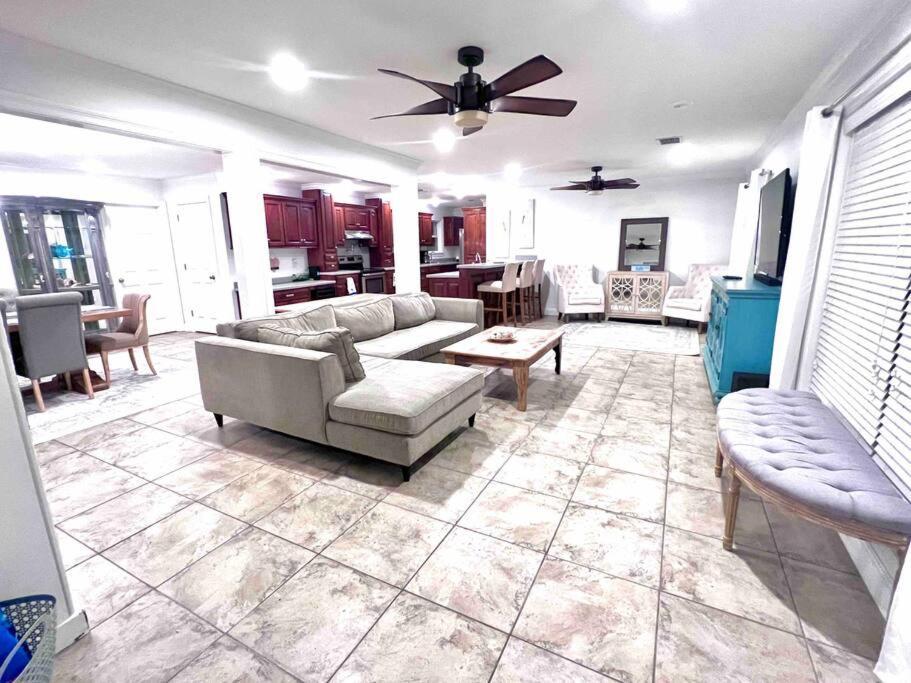 4/3 Home Centrally Located, Beach, Casino, Airport, Dining, Golfing, Shopping, Entertainment Gulfport Exterior foto