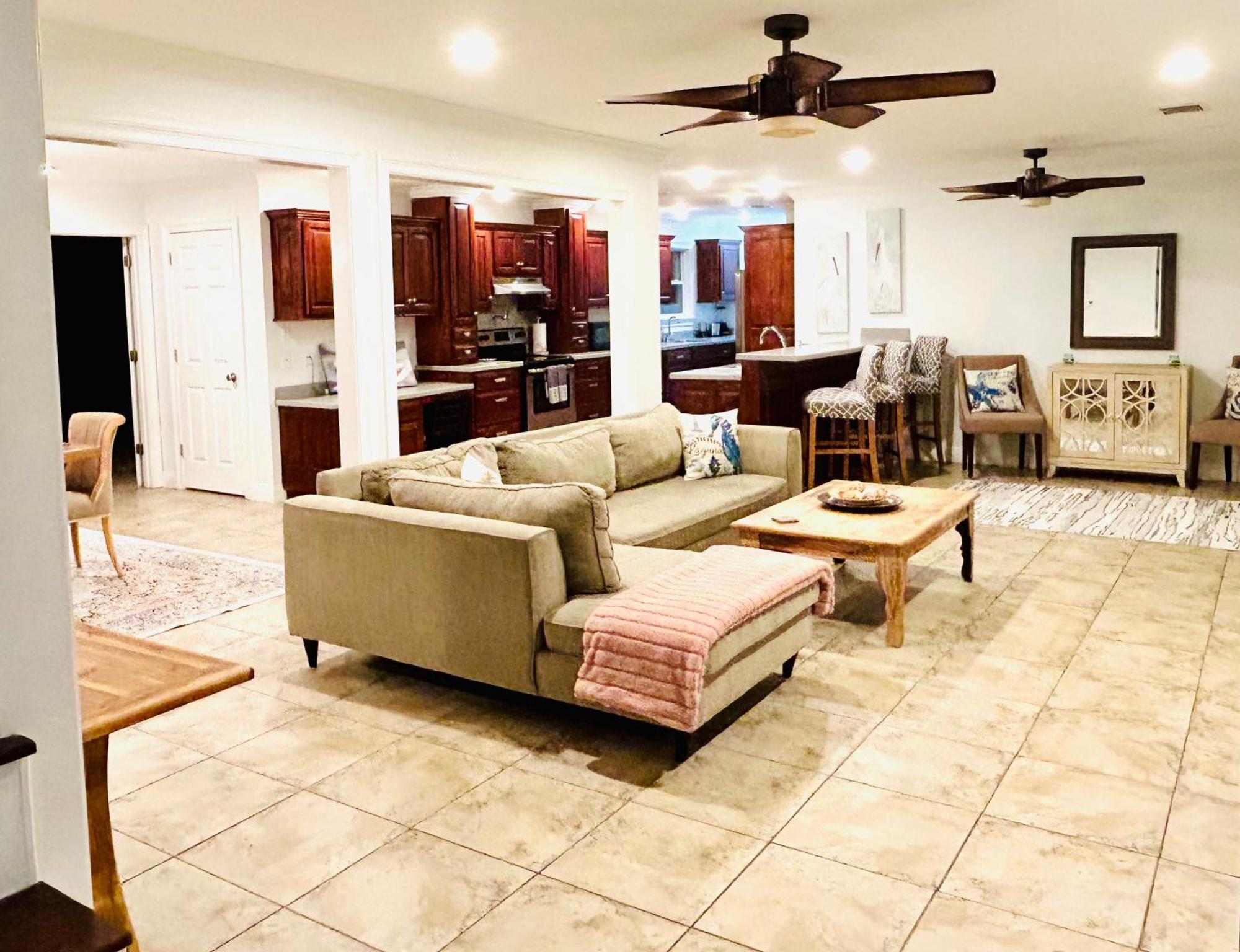 4/3 Home Centrally Located, Beach, Casino, Airport, Dining, Golfing, Shopping, Entertainment Gulfport Exterior foto